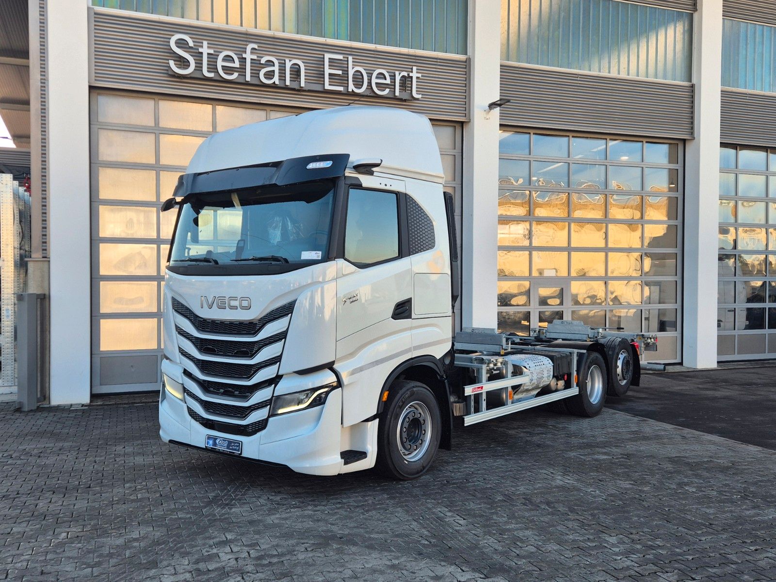 Fahrzeugabbildung Iveco AS260S58Y/FS CM 6x2-4 BDF Intarder Standklima