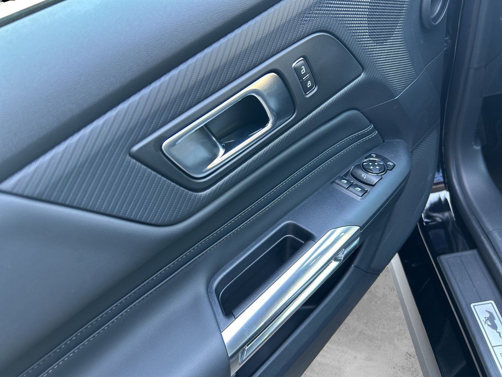 Fahrzeugabbildung Ford Mustang Fastback GT MagneRide Bremsen Rot