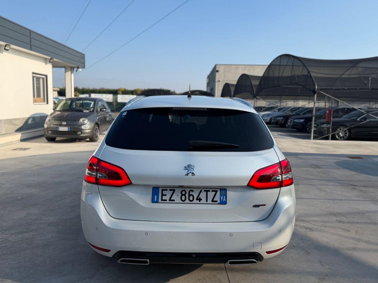 Peugeot 308 2015 — фото 10