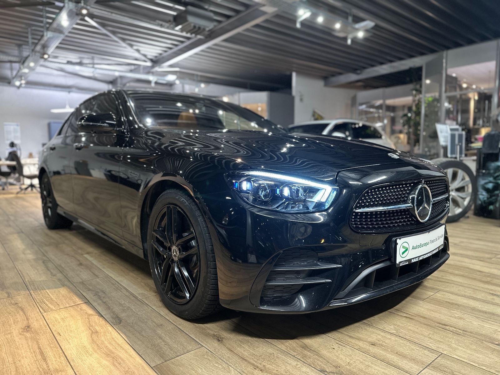 MERCEDES-BENZ E 400d AMG4Matic/Pano/Head-Up/360-Kamera