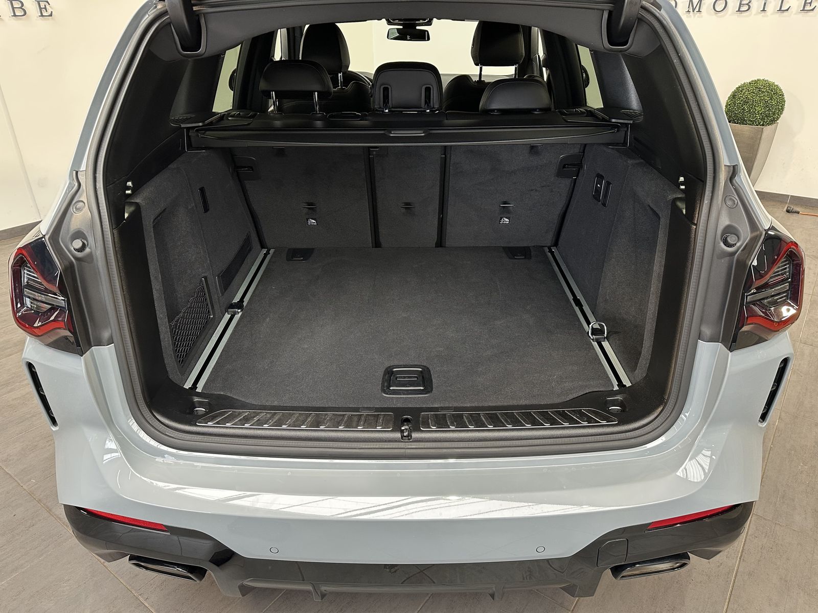 Fahrzeugabbildung BMW X3 xDrive30i M-Sport NAV+LED+AHK+HIFI+19ZOLL+LHZ