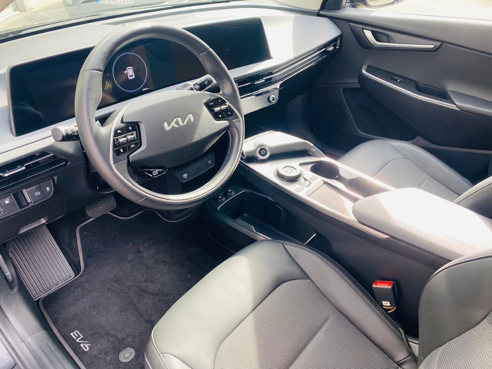 Fahrzeugabbildung Kia EV6 2WD LEDER+LED+ACC+KAMERA+SHZ+DAB+WP+19"+