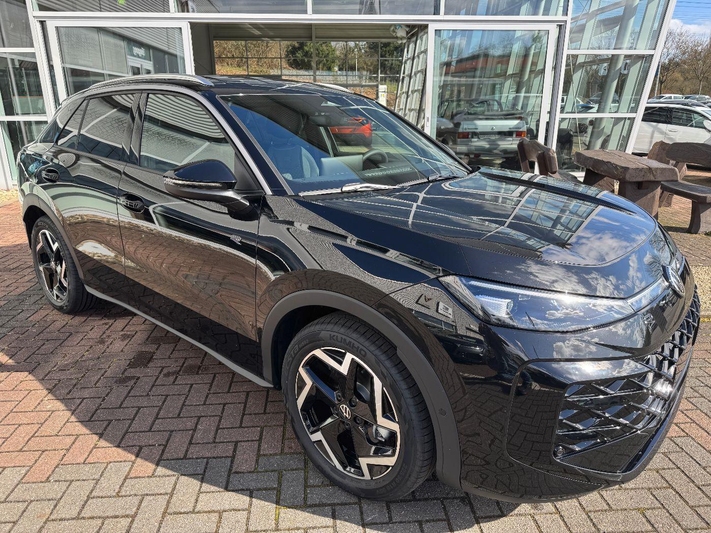 Volkswagen T-Roc 1.5 eTSI R-Line ACC+AHK+LED+Navivorb.+Kame