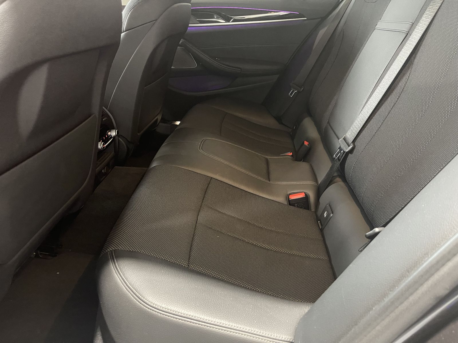 Fahrzeugabbildung BMW 540 d*xDrive*Sport Line*AHK*LED*HUD*Leder*Pano*