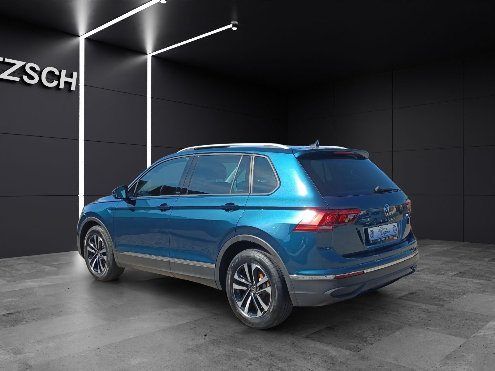 Fahrzeugabbildung Volkswagen Tiguan TSI United LED Navi ACC PDC SH LM