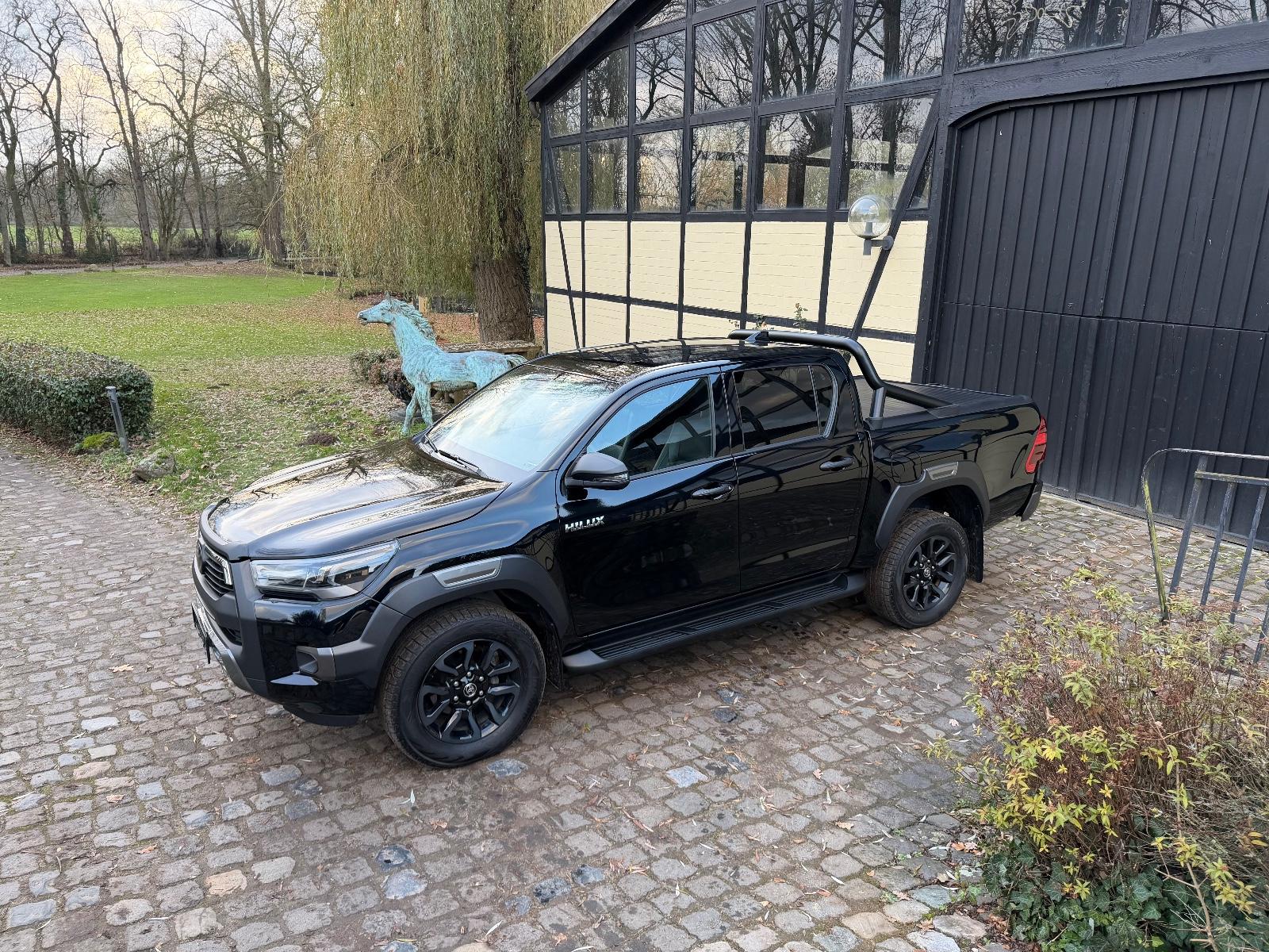 Toyota Hilux 2.8 D-4D 4Wd Invincible*JBL*AHK*Rollo*Büge