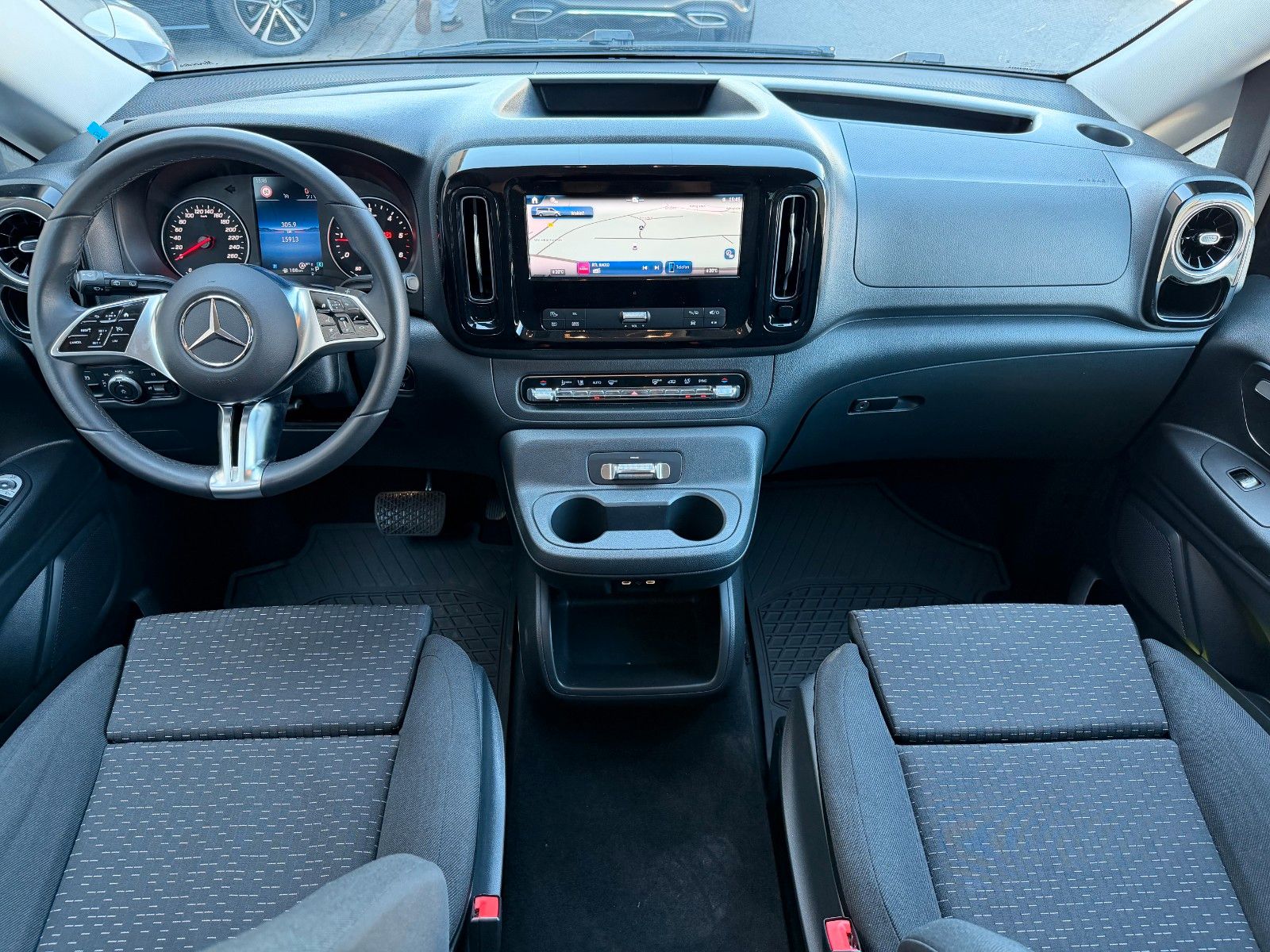 Fahrzeugabbildung Mercedes-Benz Vito 116 CDI 9G Tourer Select AHK2,5to LED