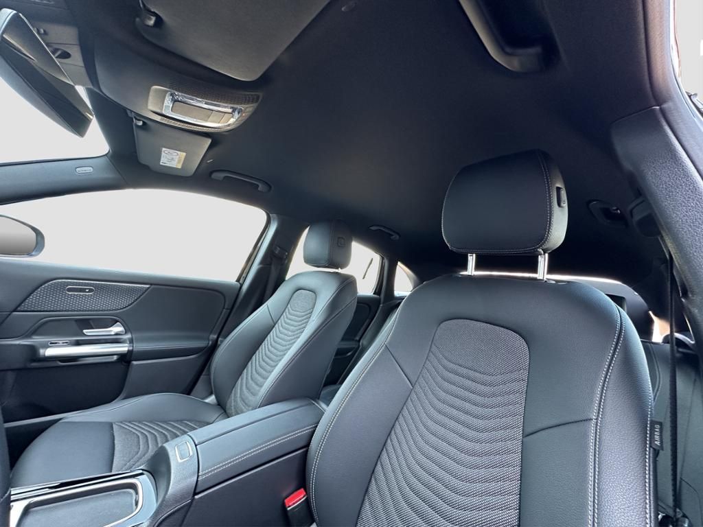 Fahrzeugabbildung Mercedes-Benz GLA 200 d LED*ParkAss*SpurH*el.Heck*PDC*RFK*AHK