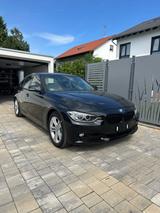 BMW Top Gepflegter BMW F30 - BMW 318 in Freiburg