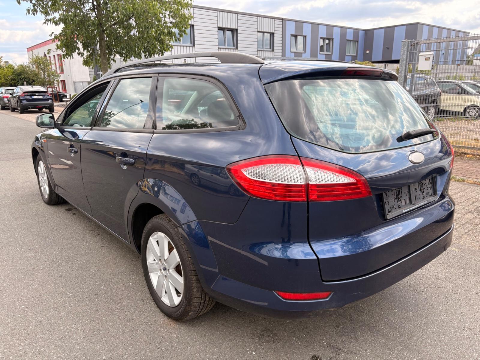 Ford Mondeo 2010 — interior