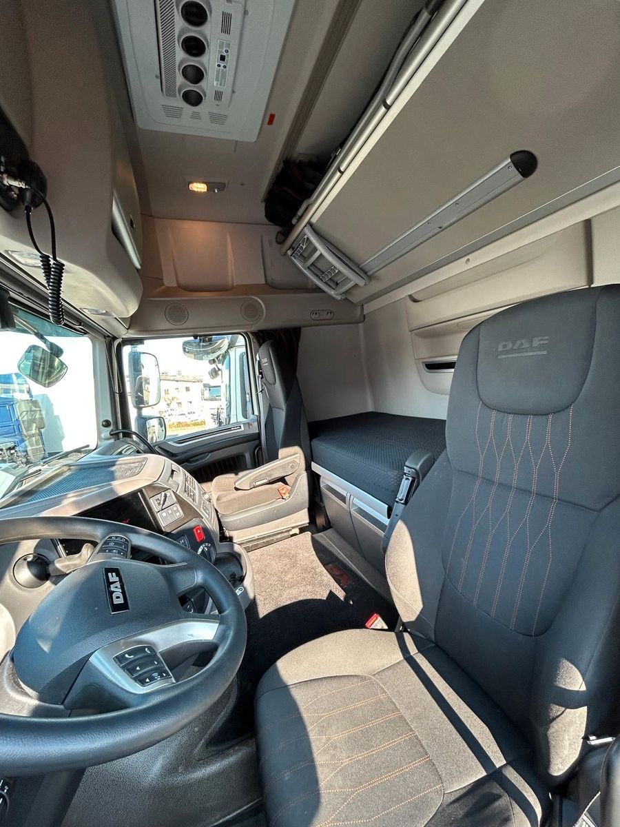 Fahrzeugabbildung DAF 4 x XF 480 FT SSC, Intarder, Bj. 2023