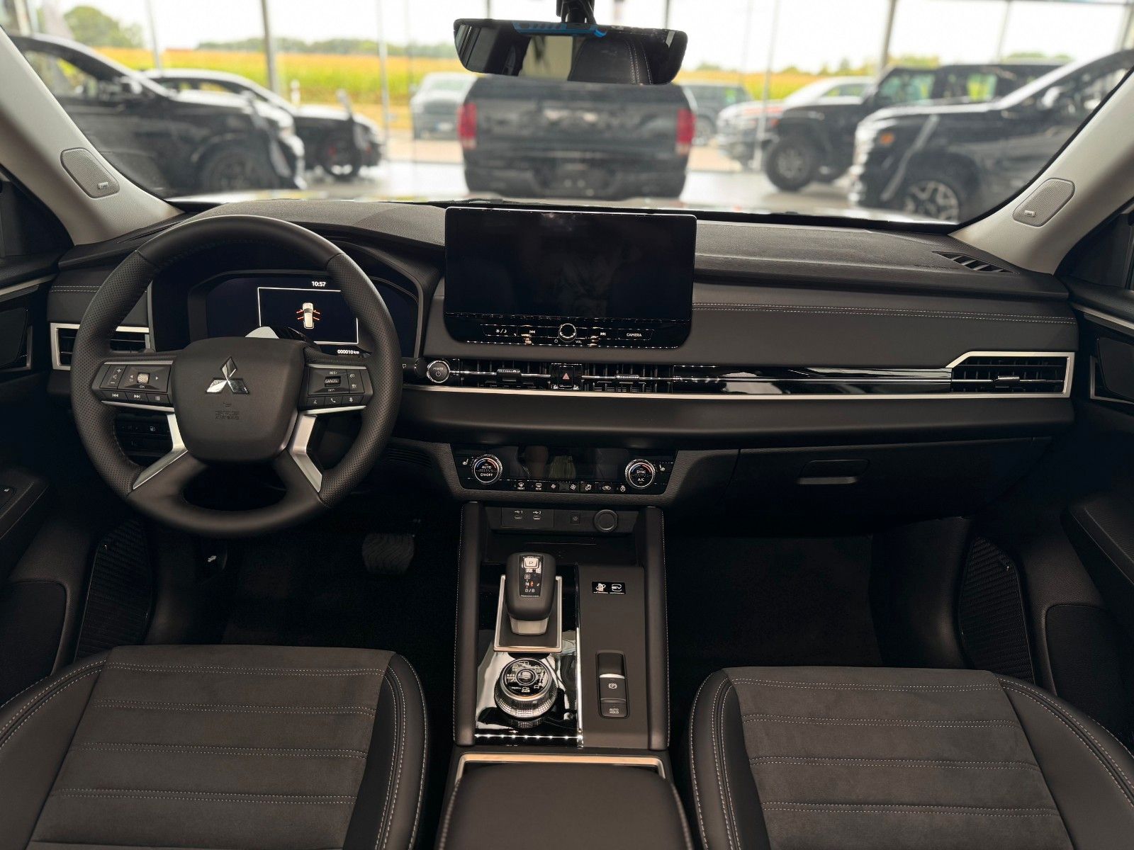 Fahrzeugabbildung Mitsubishi Plug-in Hybrid Outlander Intro Edition