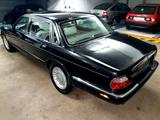 Jaguar Daimler V8 Limousine lang *letzte Version 2002 - schwarze Jaguar Daimler