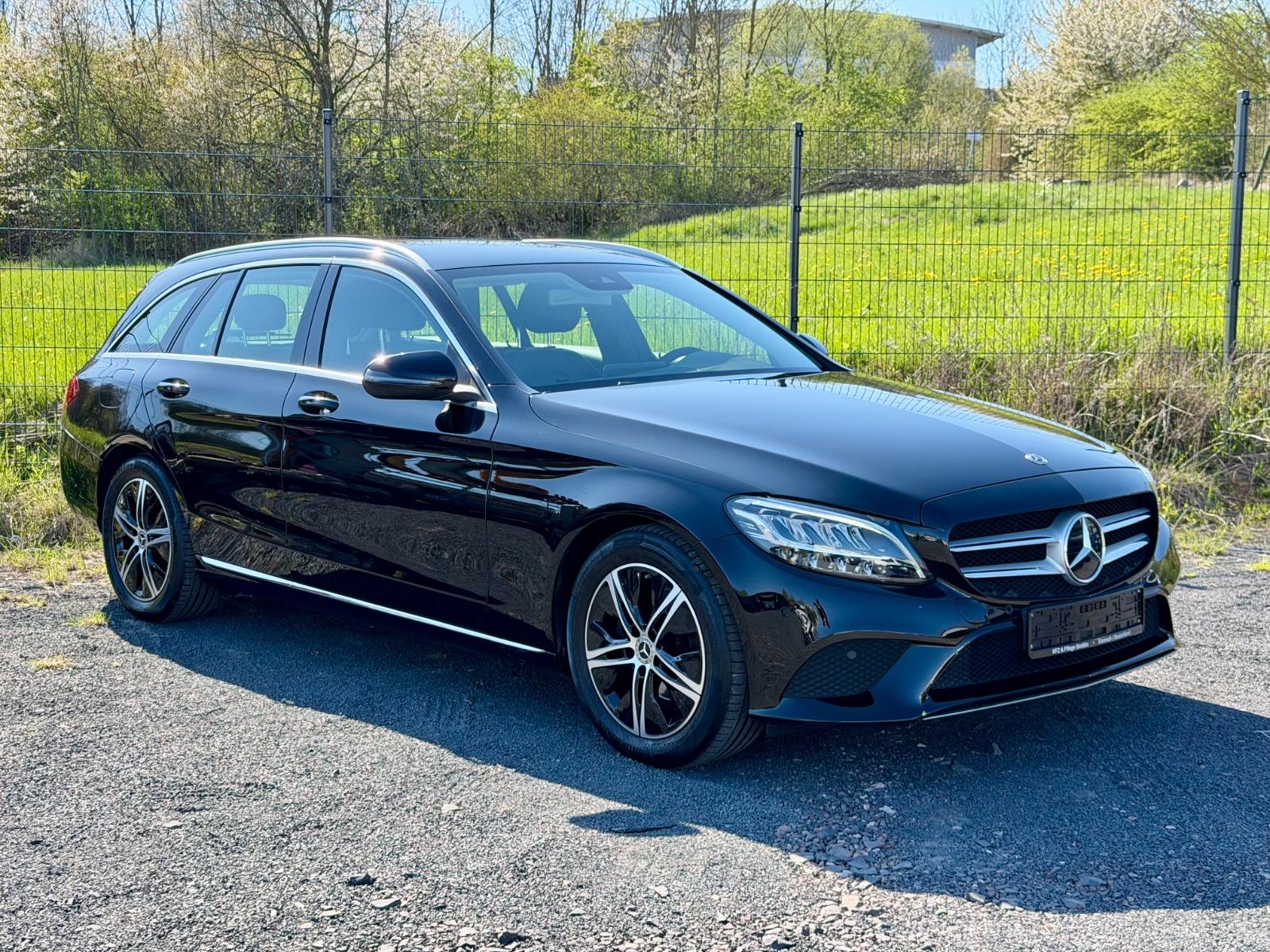 Mercedes-Benz C180 T-Modell*Avantgarde*LED*Navi*Mopf*