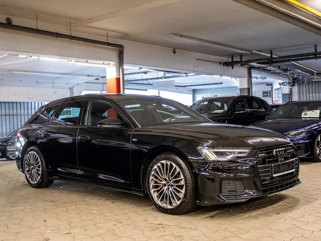Audi A6 Avant 55 TFSI e quattro S line AHK Pano B&O foto 5