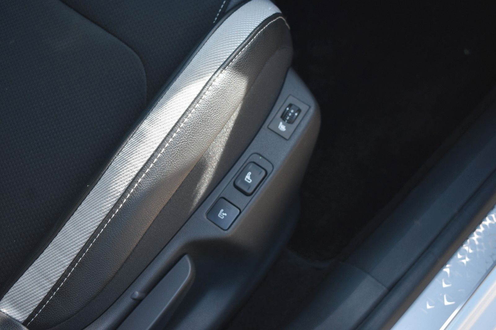 Fahrzeugabbildung Citroën DS4 SoChic