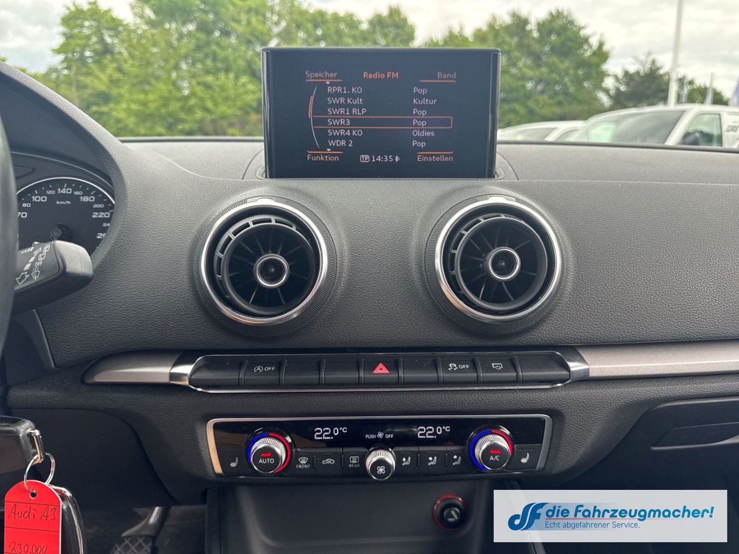Fahrzeugabbildung Audi A3 Attraction Bi-Xenon 2-Zonen-Klimaautom *EXPOR