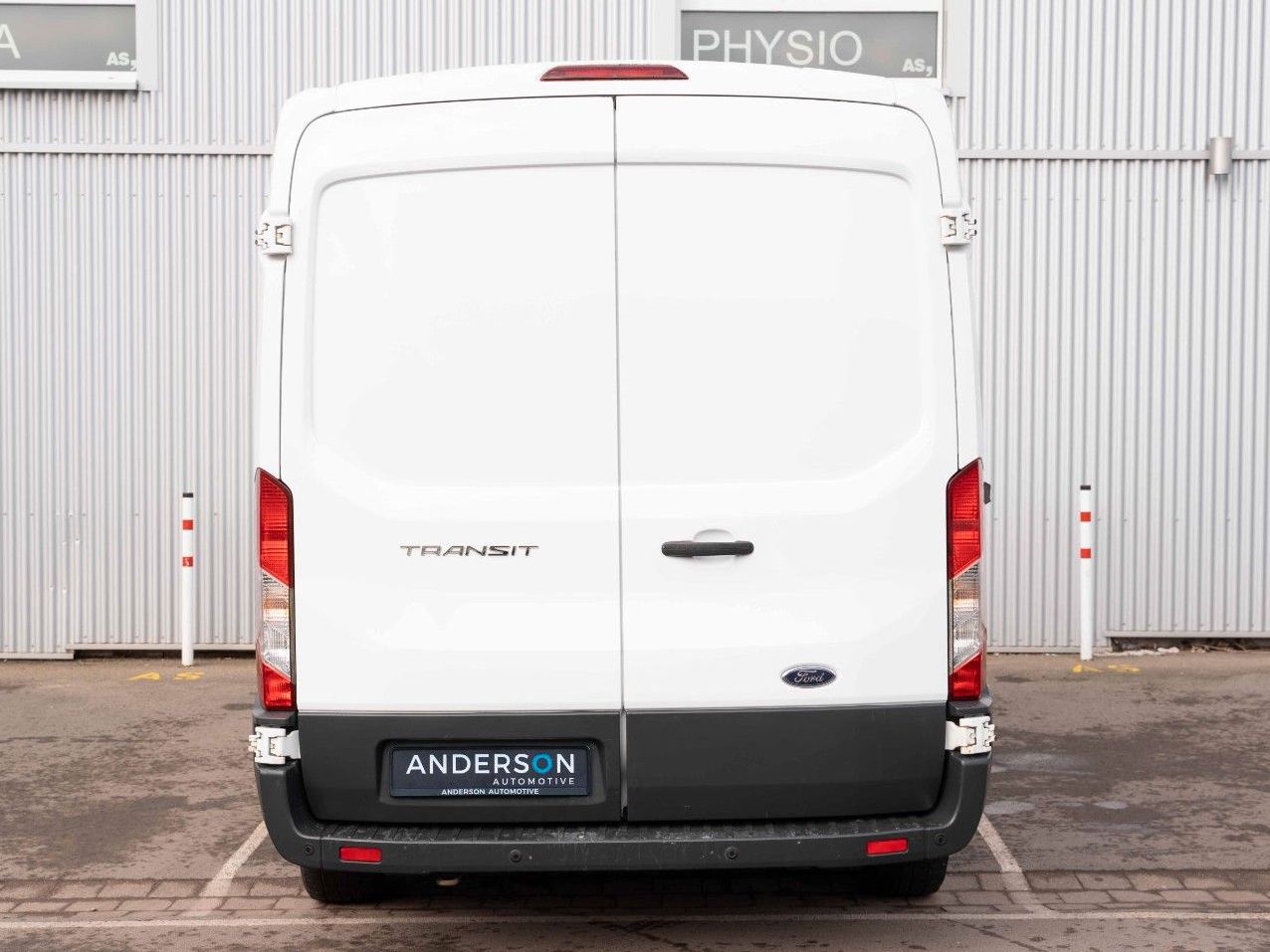 Fahrzeugabbildung Ford TRANSIT KASTEN 2.0 TDCI L2H2 PDC TEMP KLIMA ALLW