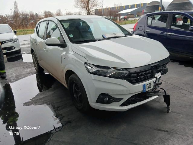 Dacia SANDERO III 1.0 TCE 90