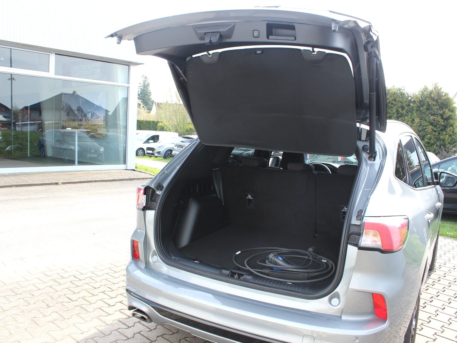 Fahrzeugabbildung Ford Kuga Plug-In Hybrid ST-Line 2,5 Duratec