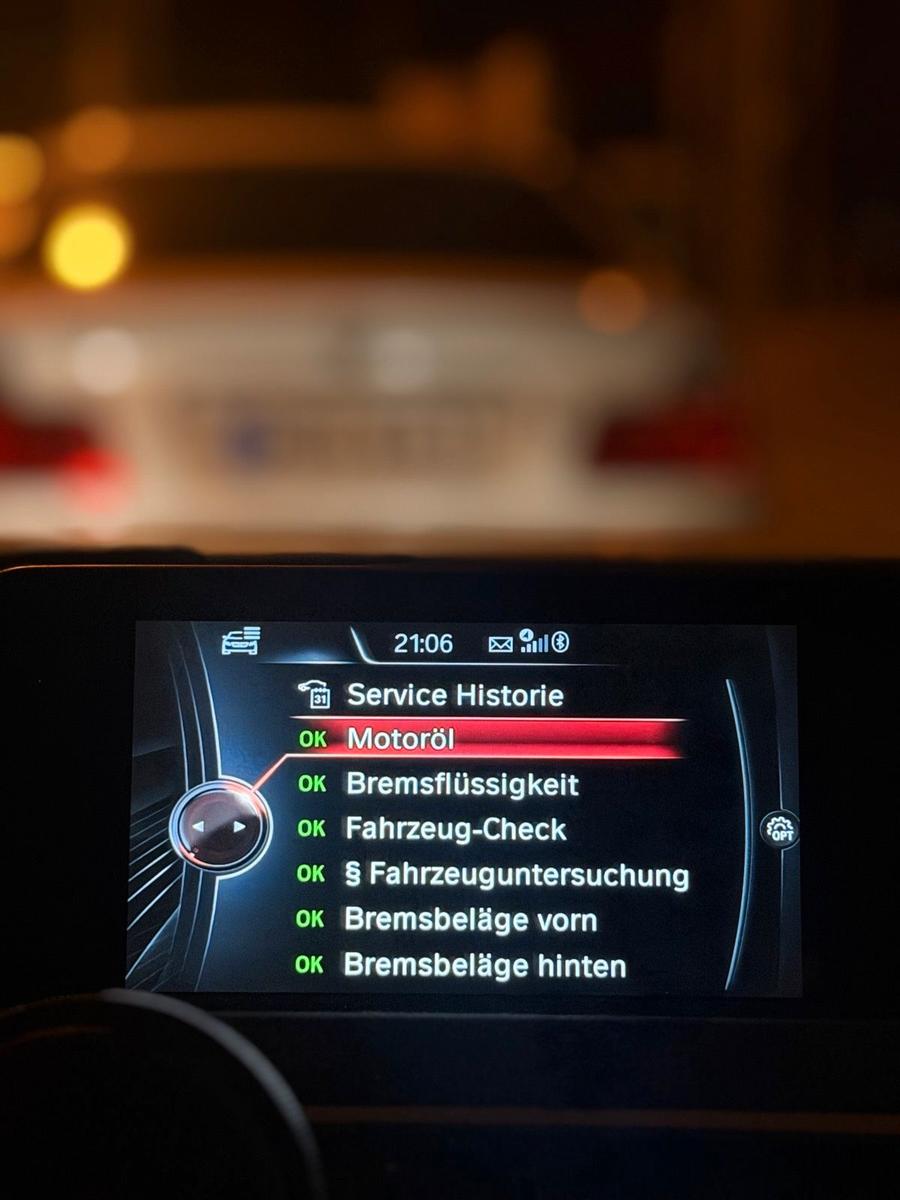 BMW 318 2014 — photo 14