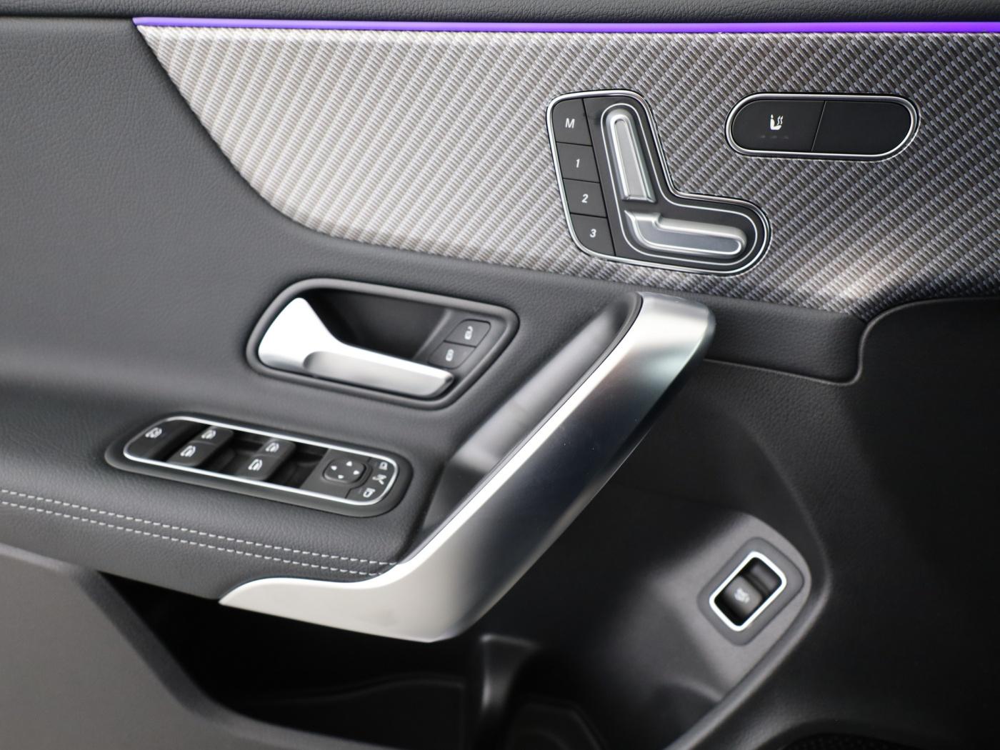 Mercedes-Benz CLA Coupé 360 ACC AUT DynLicht Fernlichtass., миниатюра 20