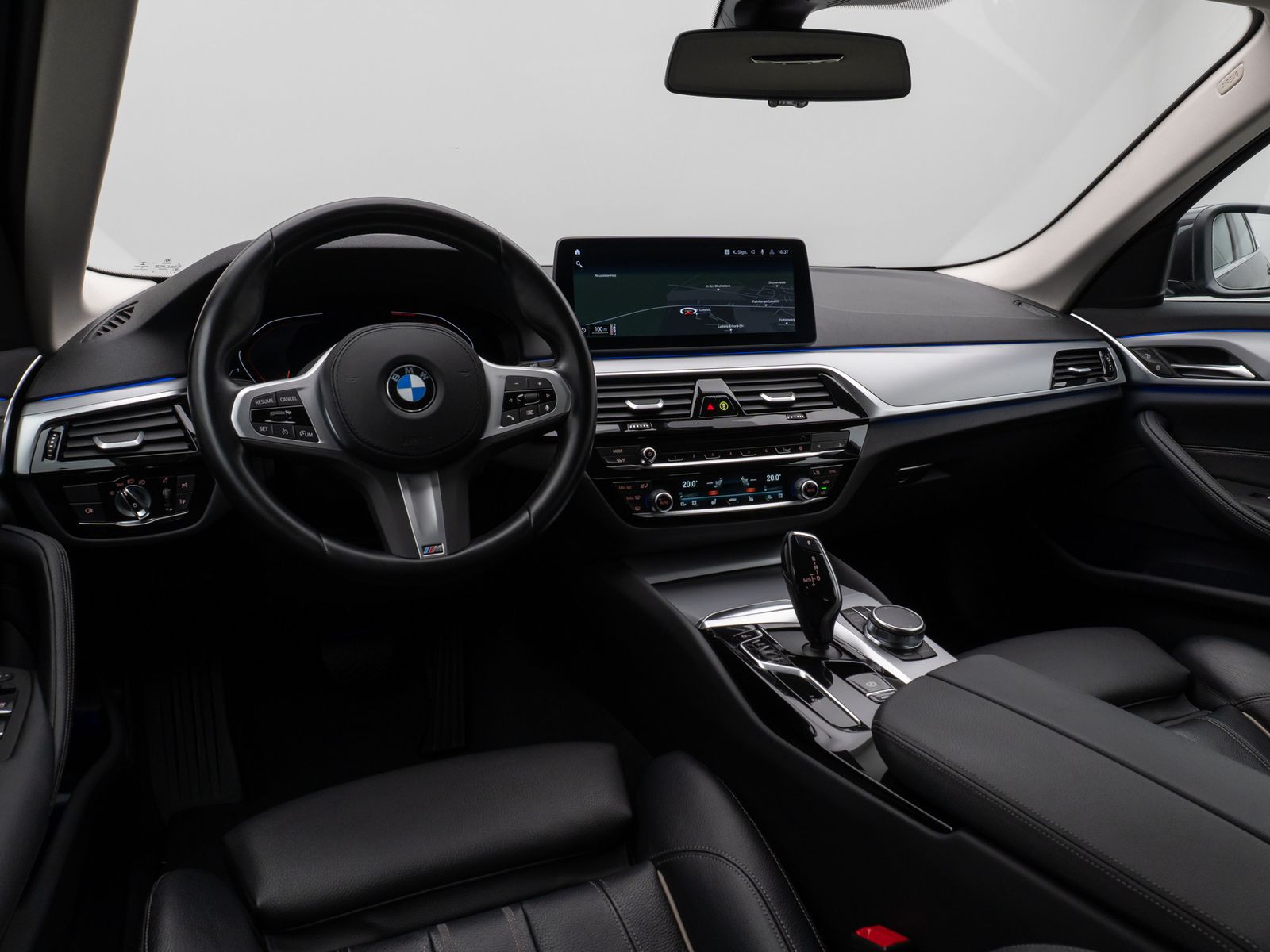 Fahrzeugabbildung BMW 520d Kamera DAB CockPitPro Alarm Sport Leder LED