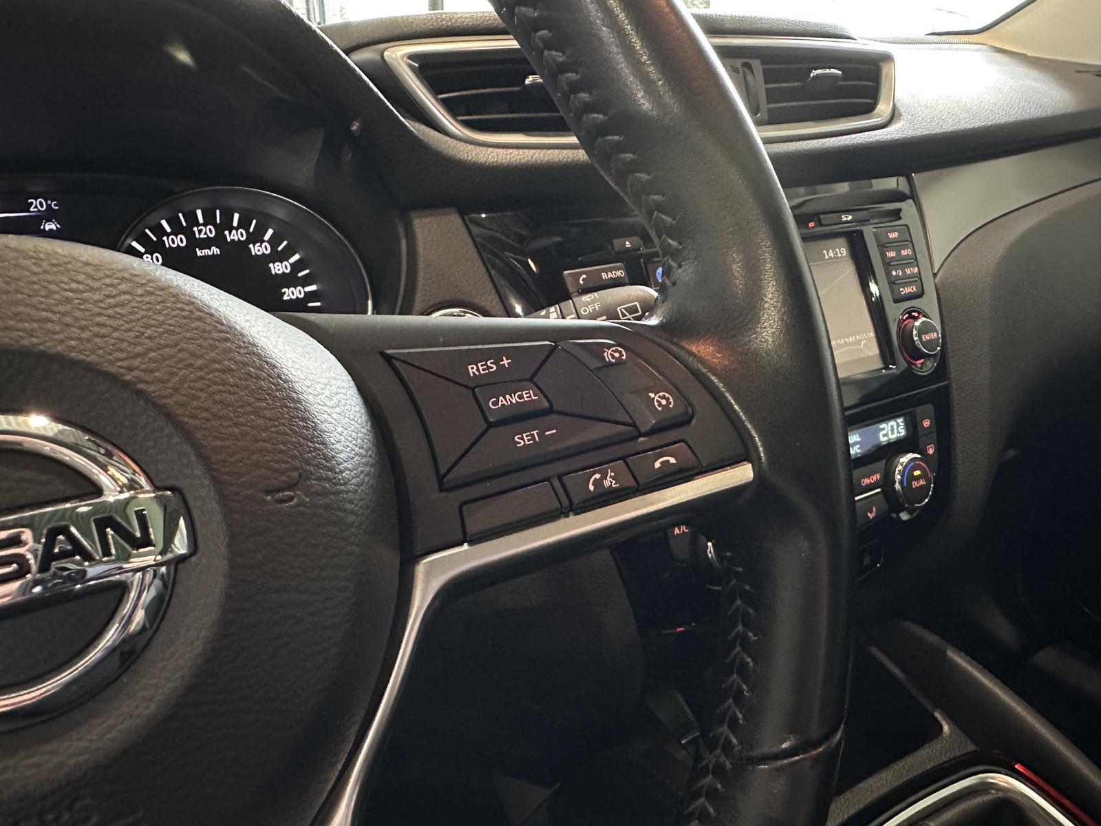 Nissan Qashqai *PANO, SPURHALTE, TOTWINKEL, 360GR.*
