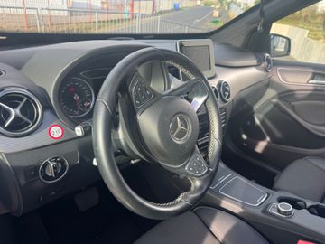 Mercedes B 200 - 12