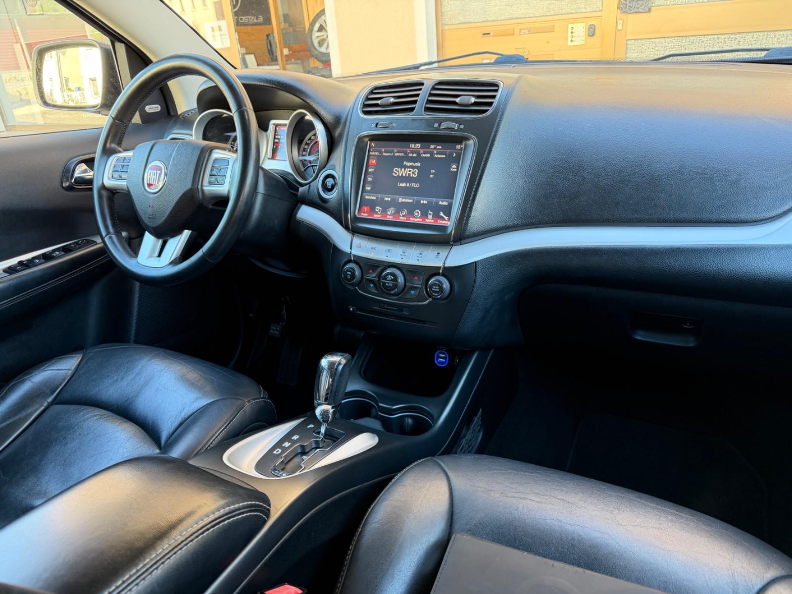 Fiat Freemont*7SITZER*AUTOMATIK*2HAND*AHK*KAMERA*SHZ