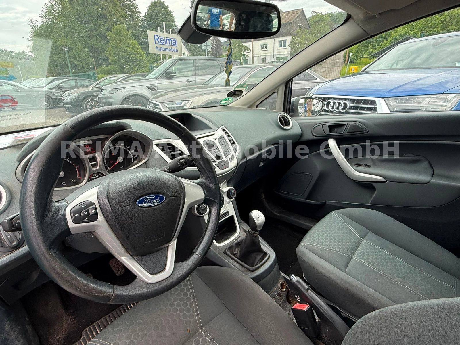 Fahrzeugabbildung Ford Fiesta 1,6TDCI  Titanium, Klimaautomatik