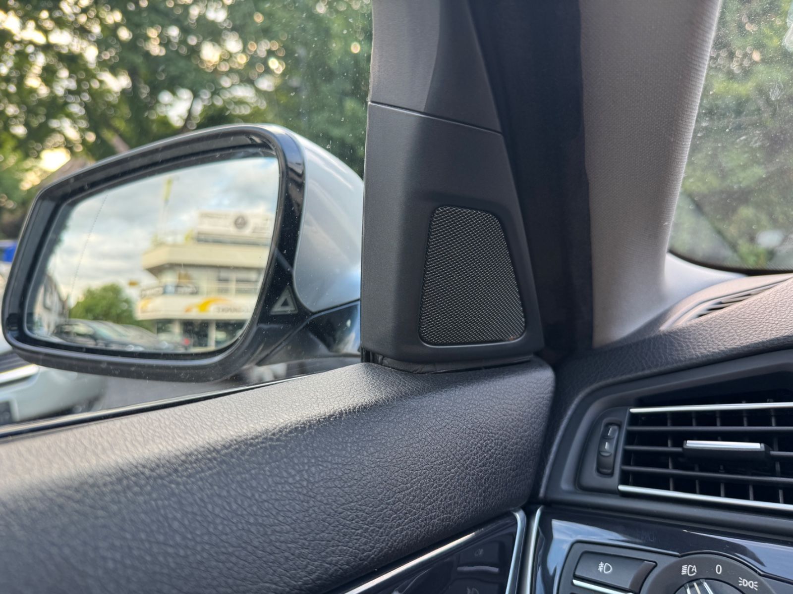 Fahrzeugabbildung BMW 530d Touring*Pano*hinterachslenk*Vollausstattung