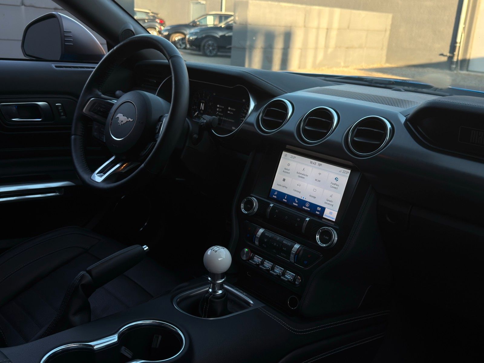 Fahrzeugabbildung Ford Mustang Mach 1 5.0L V8 Fastback Schalter Perfor.