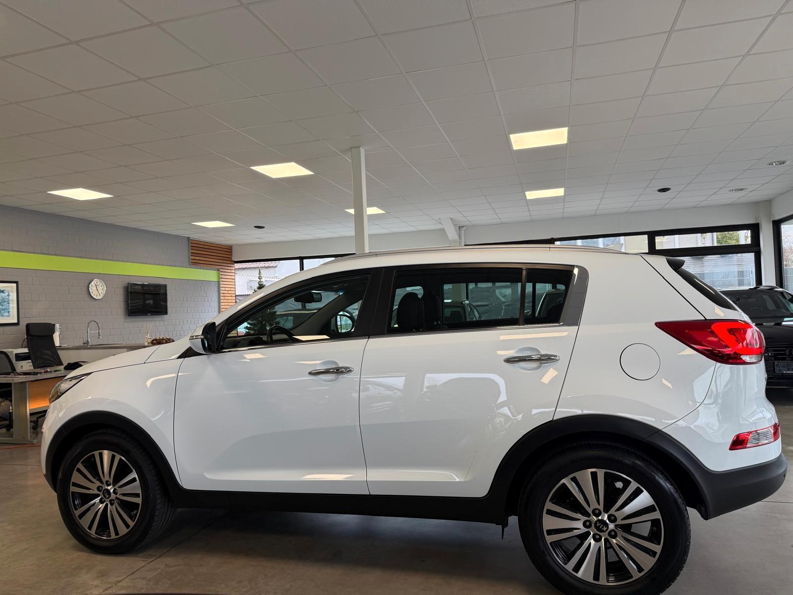 Kia Sportage Spirit Panorama/Automatik/Navi
