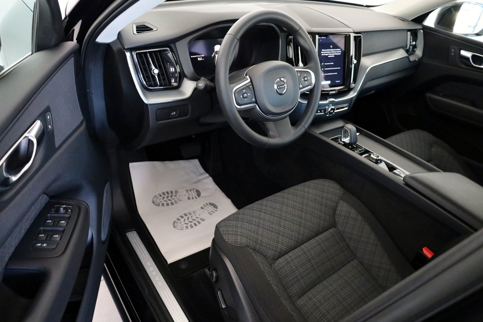Fahrzeugabbildung Volvo XC60 Core B4 D,Navi,LED,4xSH,Kamera,Carplay,ACC