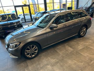 Mercedes-Benz C 180 *2-ZONEN*TEMPO*NAVI*LED*TOTWINKEL*PDC*