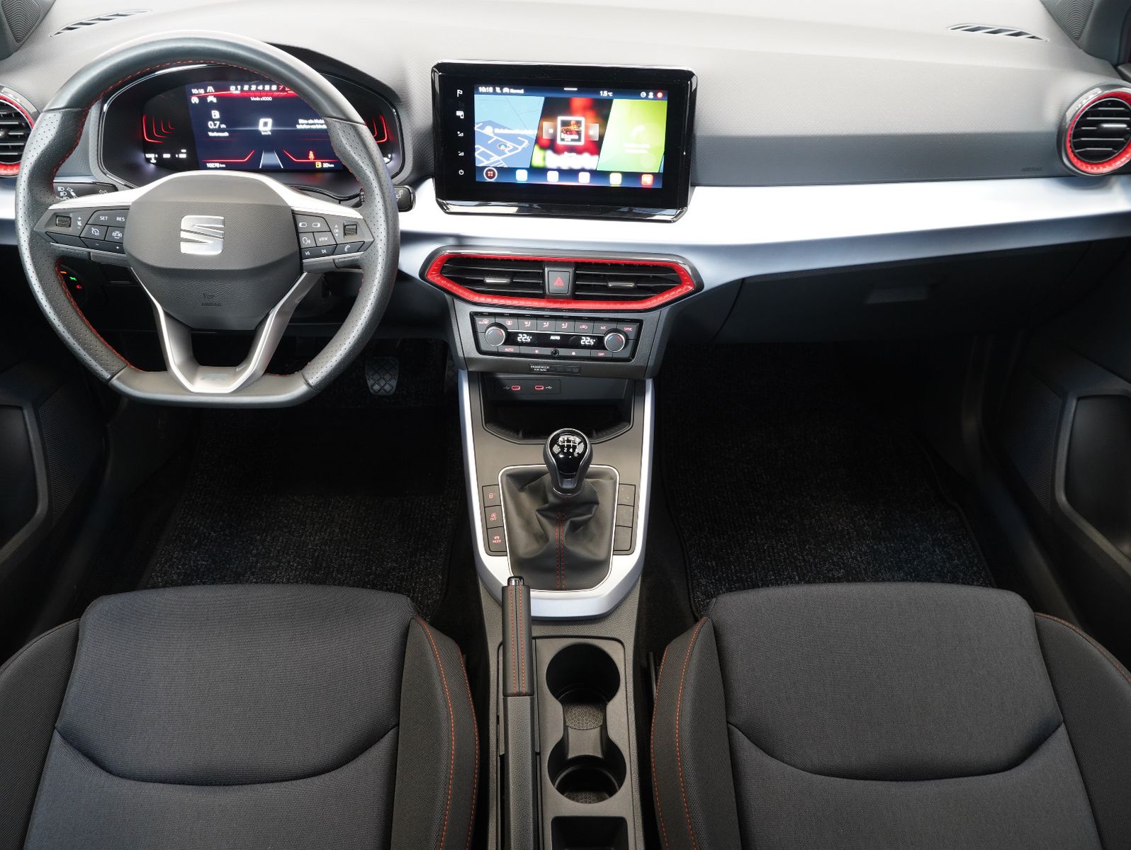 Fahrzeugabbildung SEAT Arona 1.0 TSI FR PRO/PDC/LED/NAVI