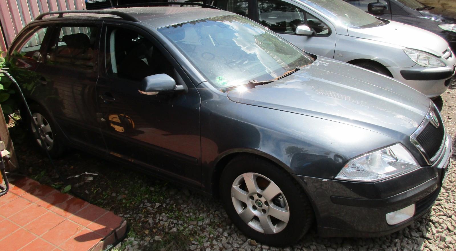 Skoda Octavia 2,0 TDI Combi Elegance Automatik
