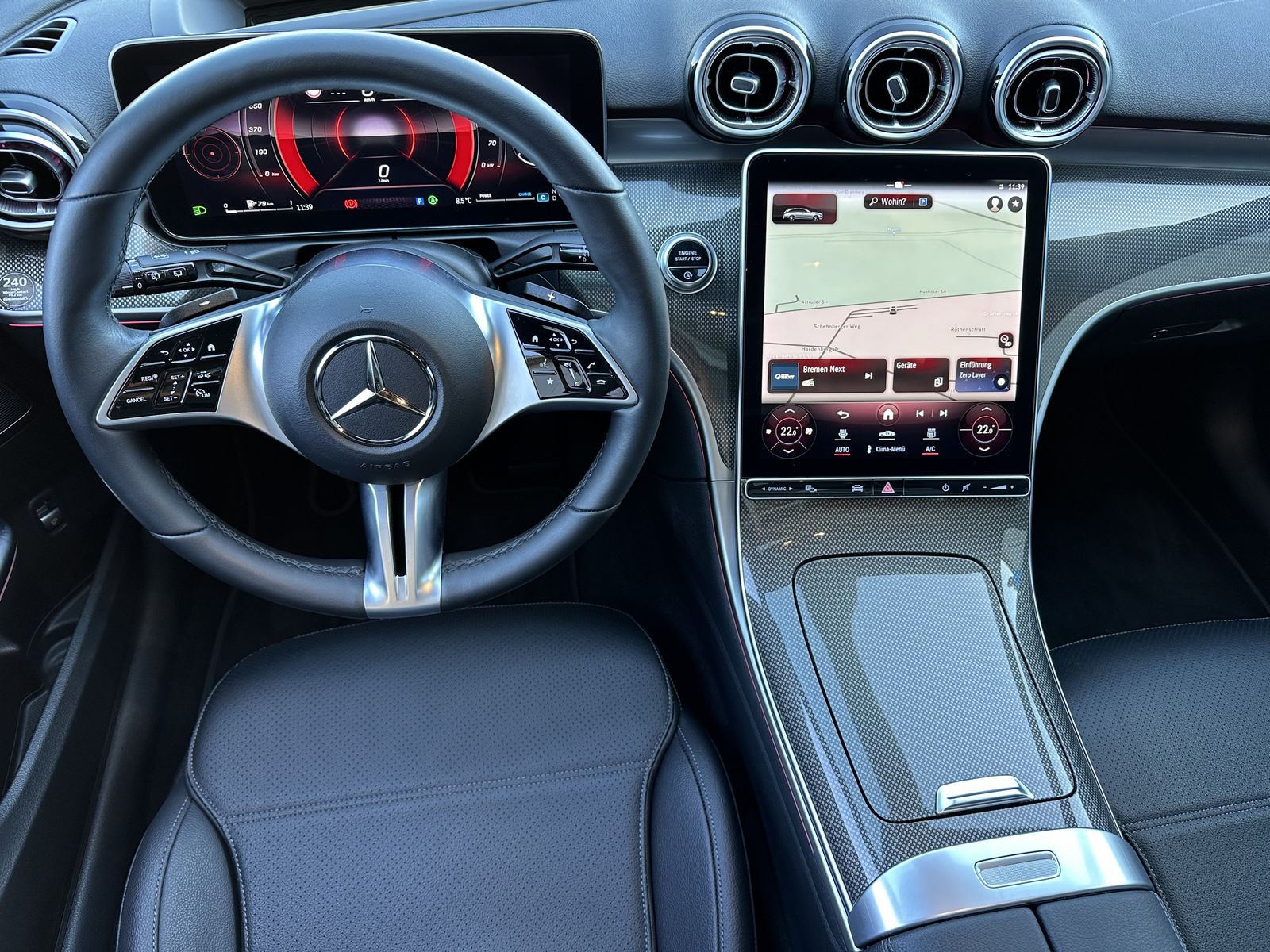Fahrzeugabbildung Mercedes-Benz C 300d T Avantgarde NAV+LED+PANO+KAM+VC+HUD+19ZO