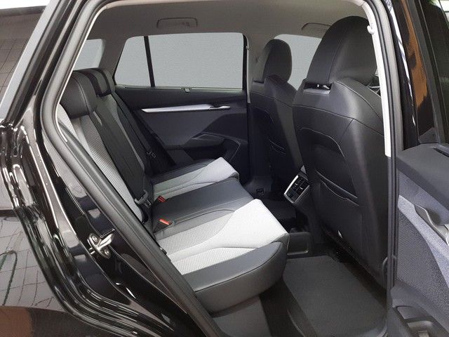 Fahrzeugabbildung Skoda Enyaq 85 Loft Matrix AHK PDC 20" Memory ACC
