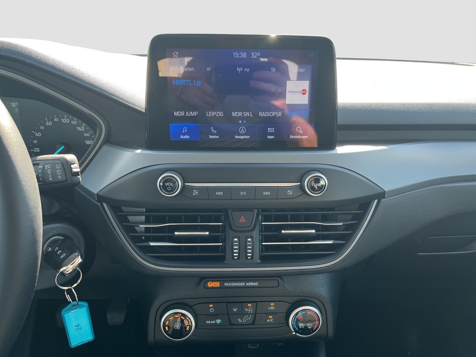 Ford Focus COOL&CONNECT 1.0 LED-SCHEINWERFER+CARPLAY, миниатюра 16
