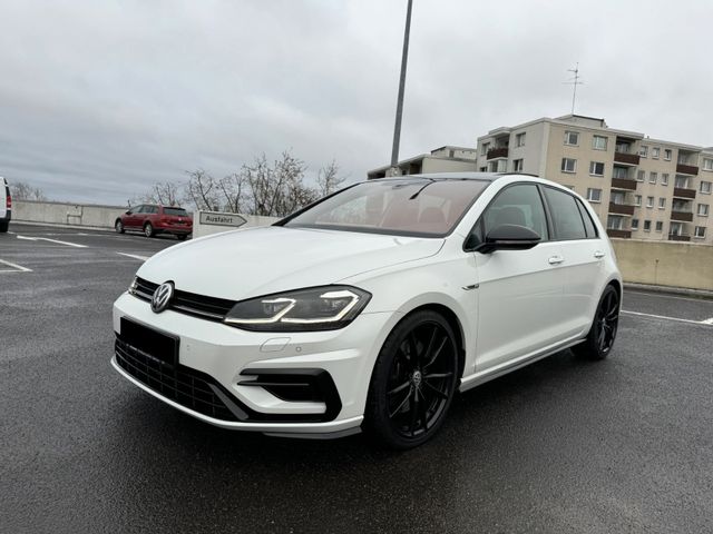 Volkswagen Golf VII R 4Motion DSG Pano Leder Navi Pro DynA.