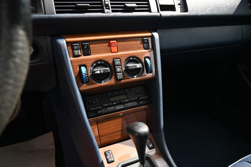 Mercedes-Benz CE 300