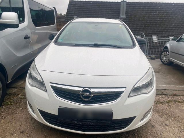 Opel 2012 OPEL ASTRA 1.7TDCI