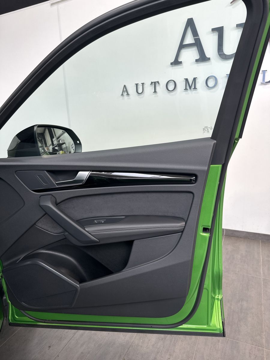 Fahrzeugabbildung Audi SQ5 Black NAV+LED+KAMERA+LUFTFEDERUNG+21ZOLL+VC