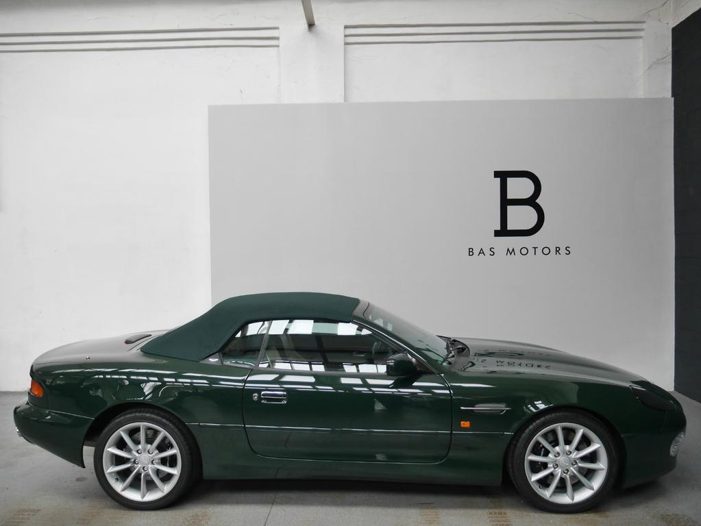 Aston Martin DB7