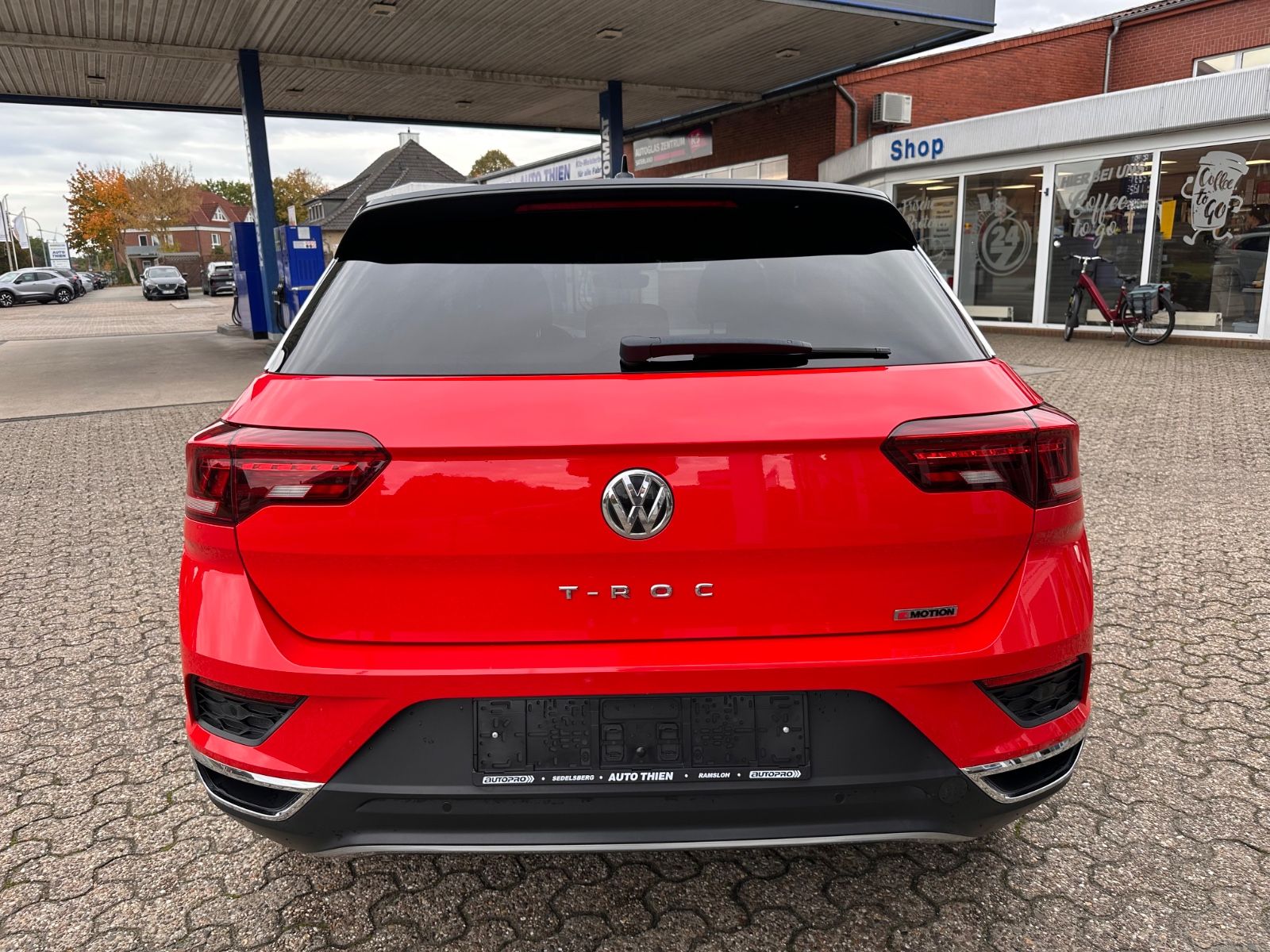 Fahrzeugabbildung Volkswagen T-Roc Sport 2.0 TSI 4Motion DSG LED/ACC/PDC/SHZ