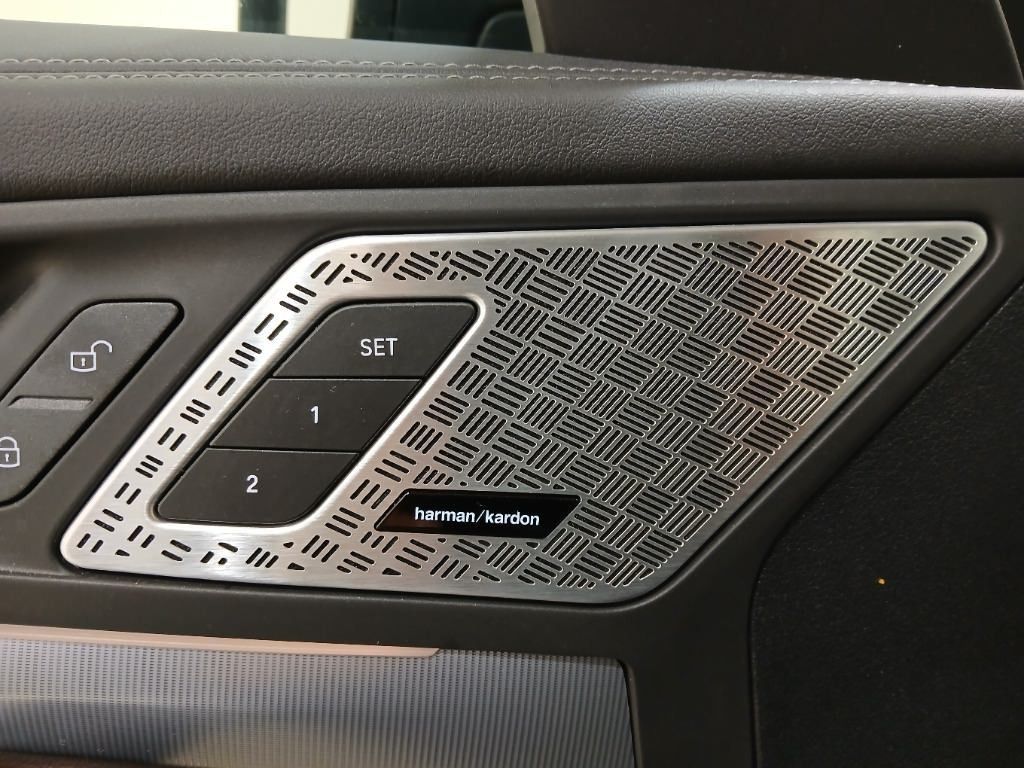 Fahrzeugabbildung BMW X1 23d xDrive M Sport Leder HuD Pano NP: 73.030€