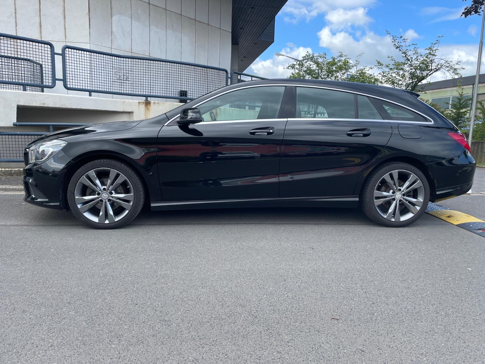 Mercedes-Benz CLA 180 SB AMG Urban°T-Leder°Navi°8xAlu°2.Hand°