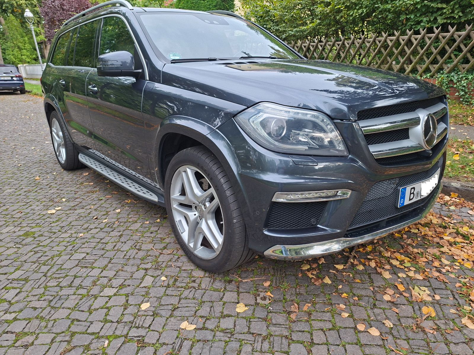 Mercedes-Benz GL 500 4MATIC BlueEFFICIENCY AMG Line